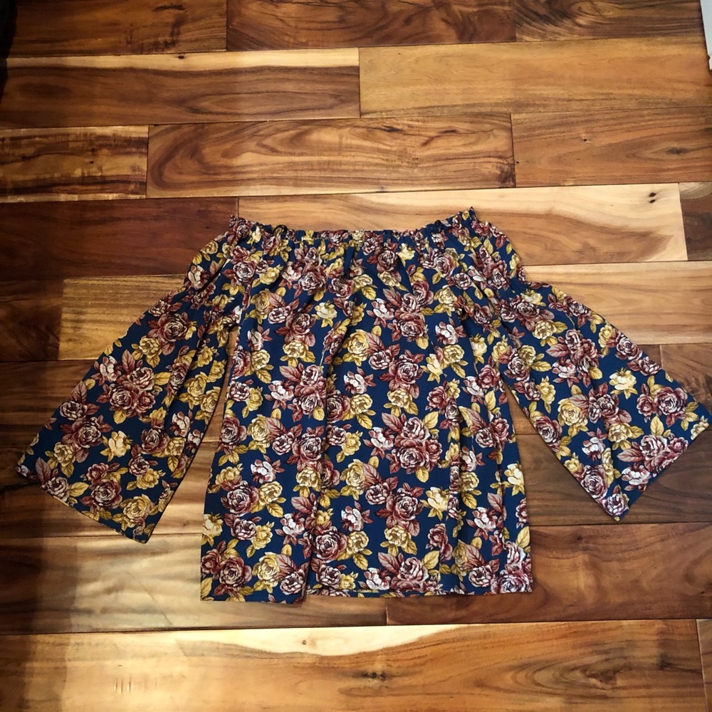 Women’s Floral Off the Shoulder Blouse